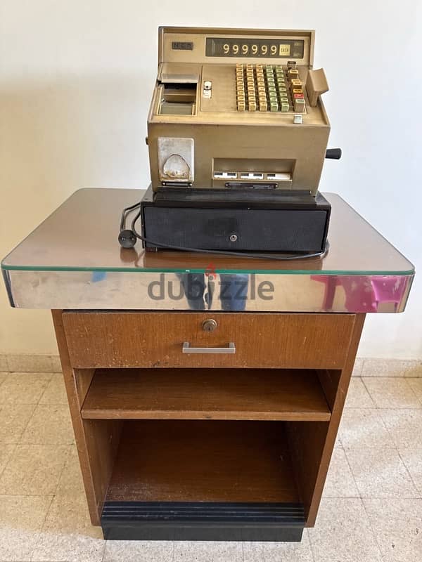 antique cash register 0