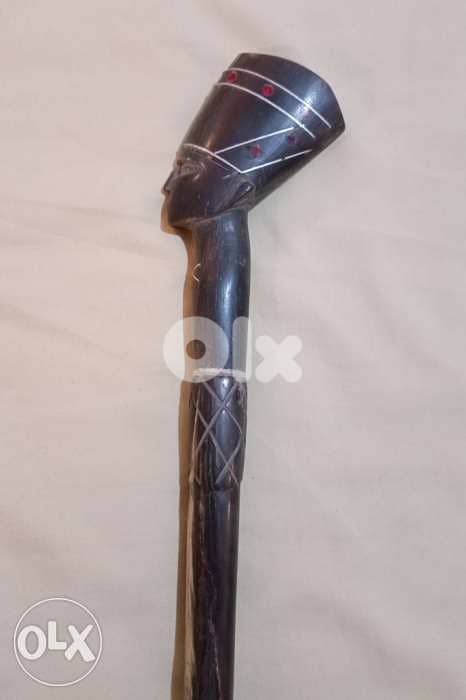 Antique Shoe Horn with head of queen Nefertiti in genuine buffalo horn 0