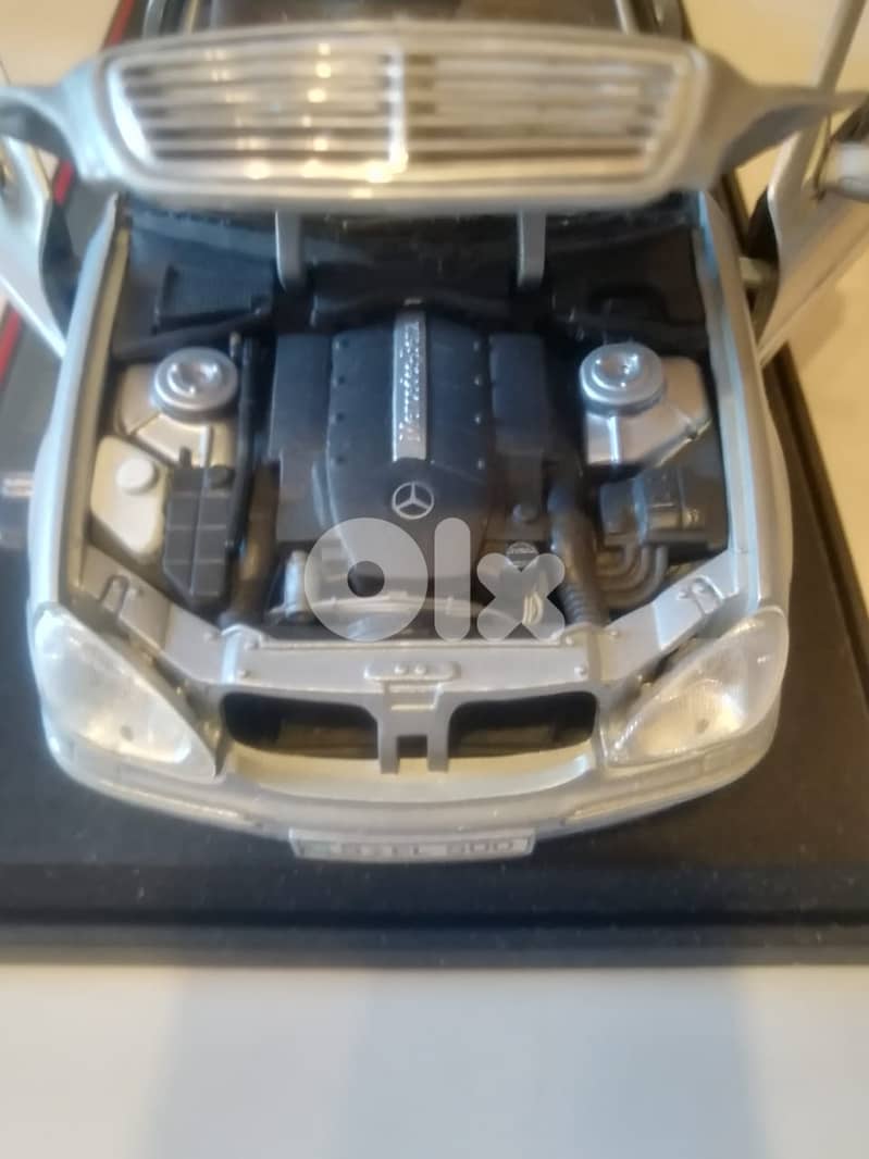 Mercedes Benz S-class 1998 by Maisto  Diecast 1/18 3