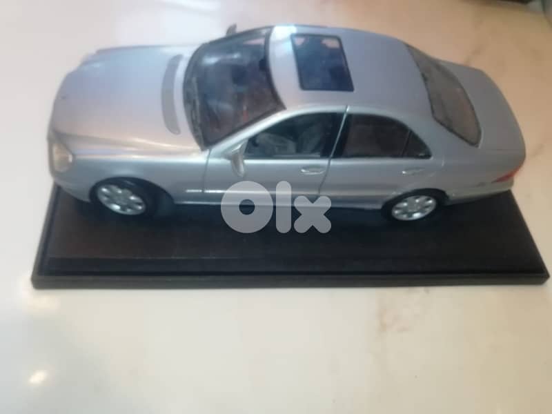 Mercedes Benz S-class 1998 by Maisto  Diecast 1/18 6