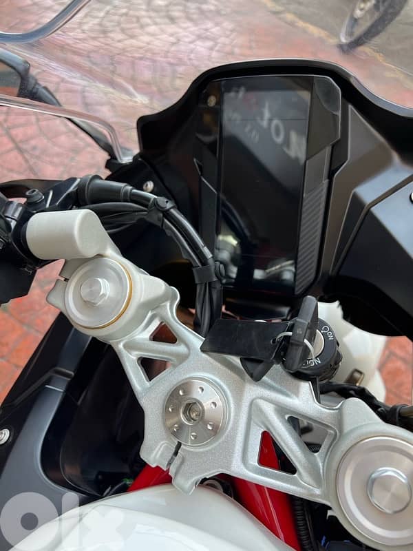 Bmw G 310 RR okm 2025 5