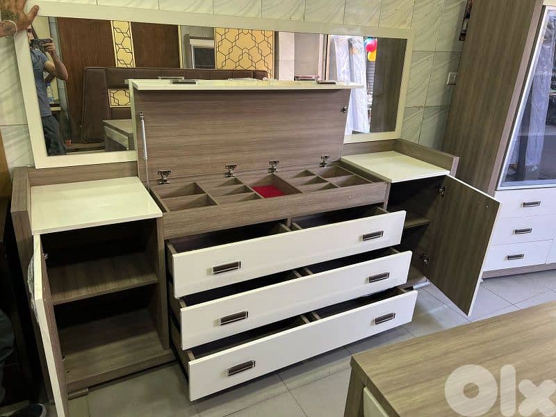 أوضة سفرة تركية رائعة شبه جديدة 3 قطع 4