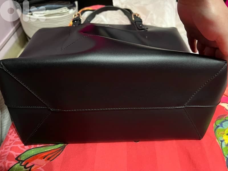 Black Handbag 1