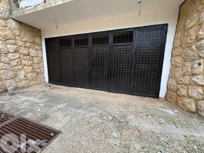 RWB128CC - Warehouse for sale in Amioun Koura 0