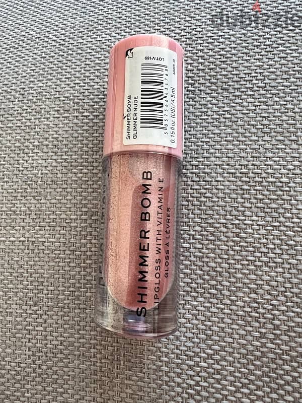Makeup revolution lipgloss original 14