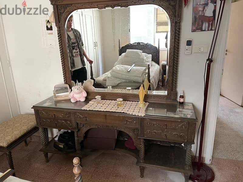 Antique furniture 17