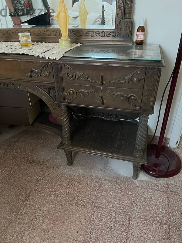 Antique furniture 18