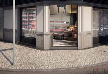 Corner 7 vitrines shop or gym or pilates or food and beverage