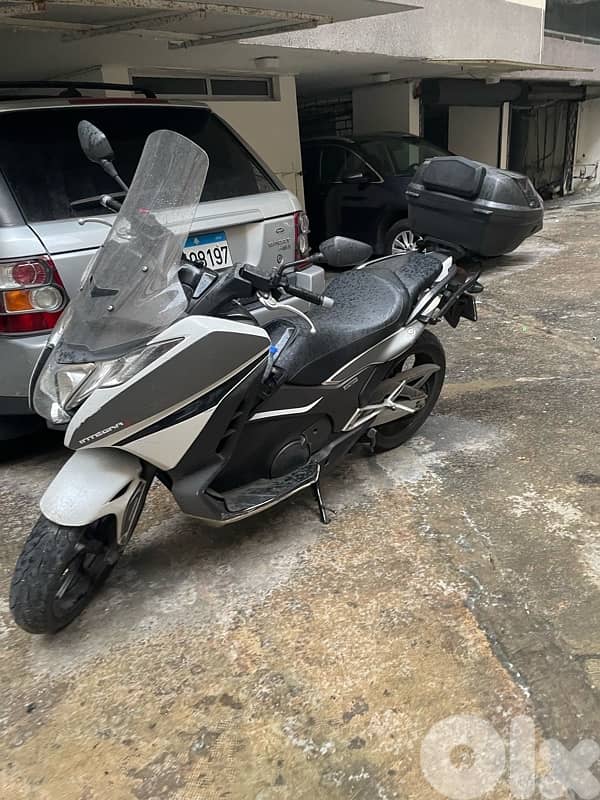 Honda integra 750 S 2