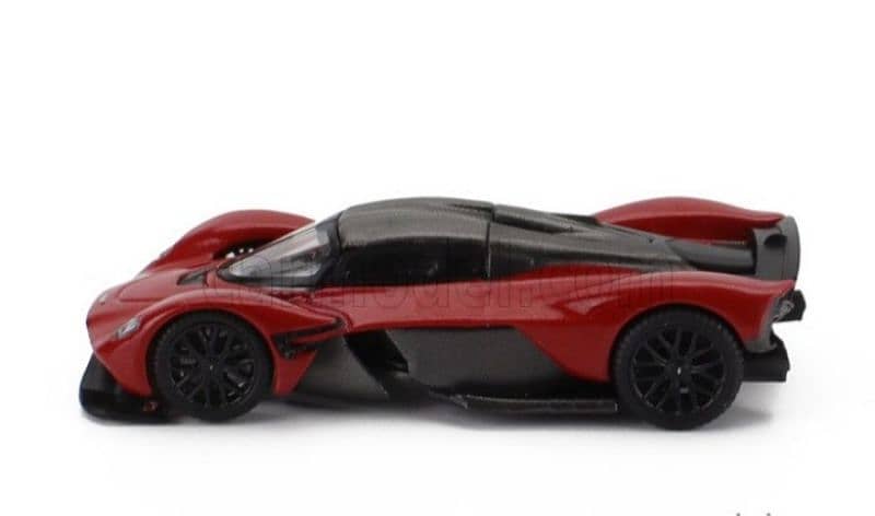 Aston Martin Valkyrie 2024 diecast car model 1;64. 1