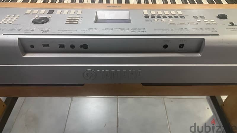 yamaha portable grand dgx630 electric piano 3