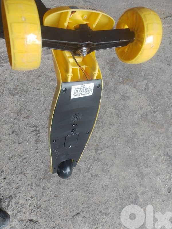 light and music scooter 2