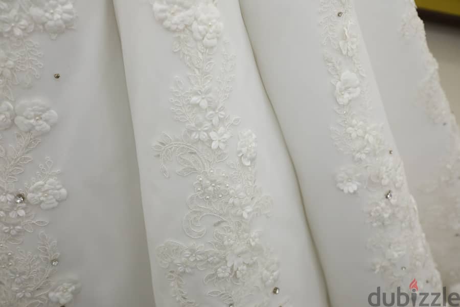 Luxury Sparkling Wedding Dress – Like New 2