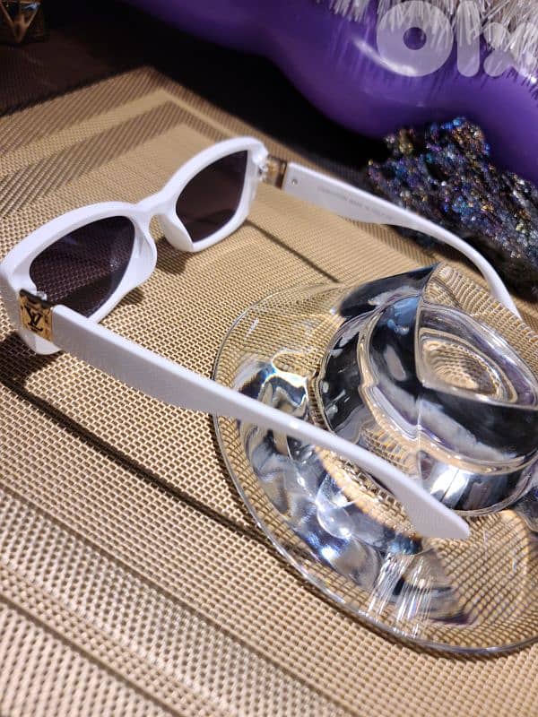 Louis Vuitton white luxury sunglasses 2