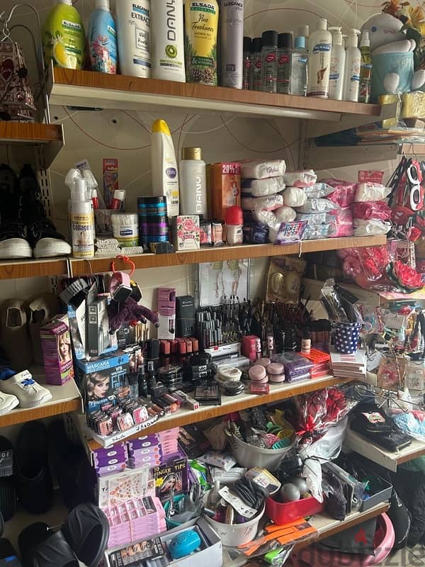 بضاعة محل كاملة للبيع 9