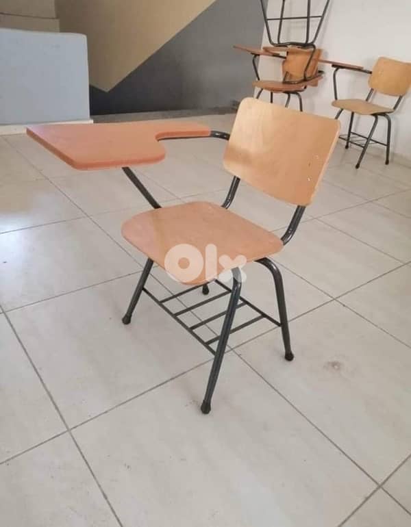 STUDENT CHAIR                 كراسي تلاميذ 3