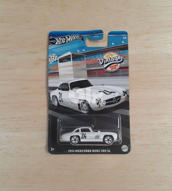 Hot Wheels Vintage Racing Club diecast car model 1;64 2
