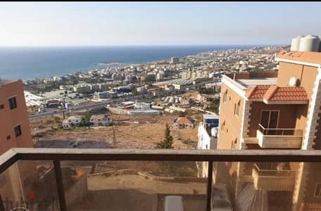 شقة في الجية حقرون ١٣٥م، قريبة من كورنيش برجا،سند مطلة، ٥ غرف