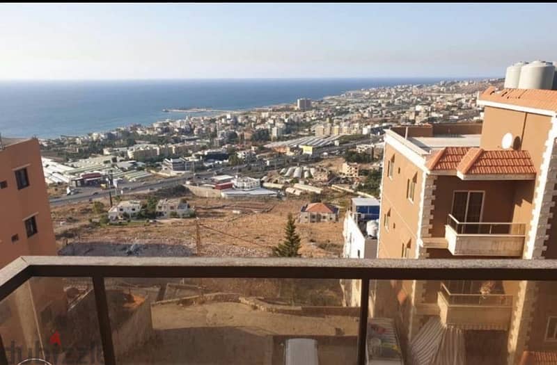 شقة في الجية حقرون ١٣٥م، قريبة من كورنيش برجا،سند مطلة، ٥ غرف 0