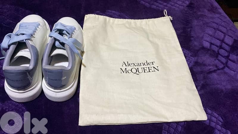 ORIGINAL AUTHENTIC Alexander Mcqueen (41) 0