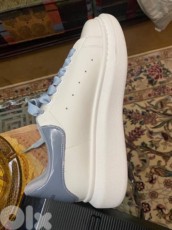 ORIGINAL AUTHENTIC Alexander Mcqueen (41) 6