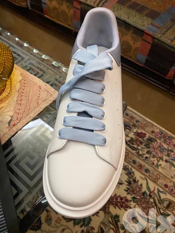 ORIGINAL AUTHENTIC Alexander Mcqueen (41) 7