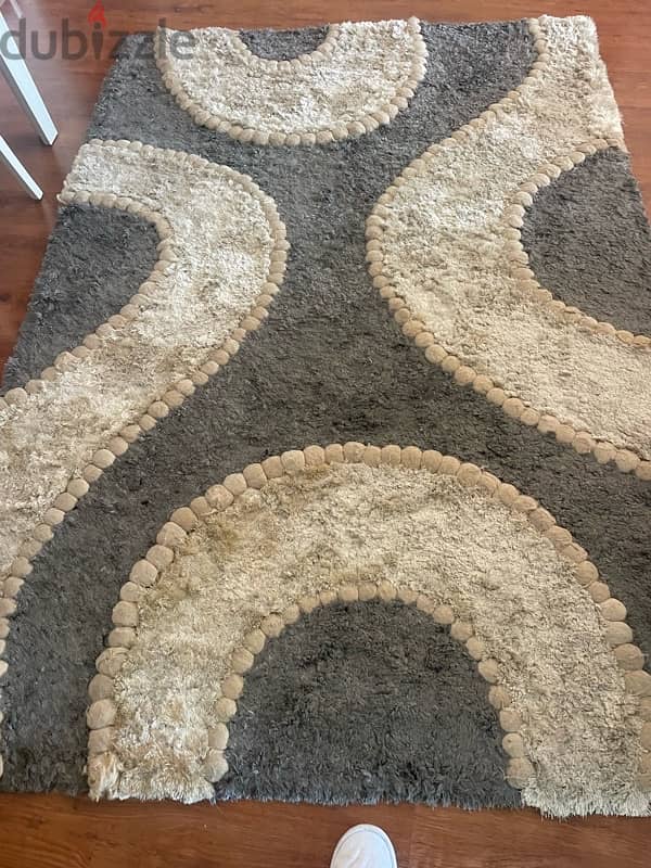 special carpet and Poof with accessories 1