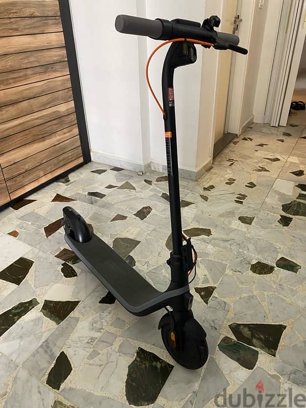 Scooter Ninebot E2 Plus 2