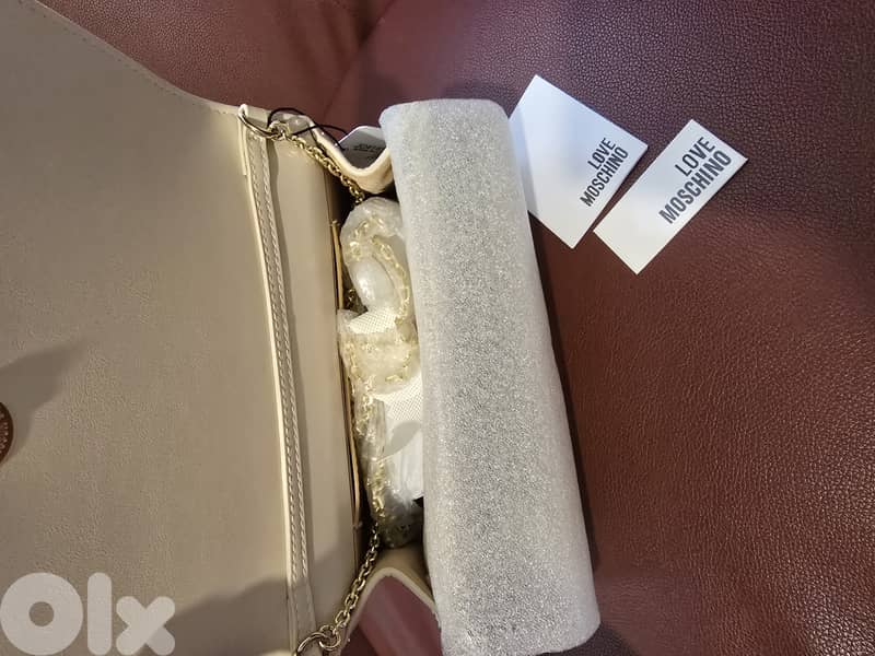 Original Bag love moschino worn once with small defect 1