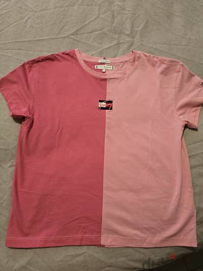 2 tshirts size 10-12