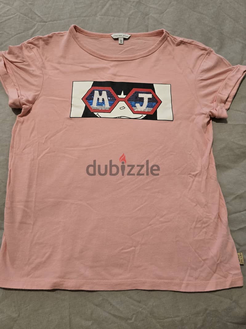 2 tshirts size 10-12 2