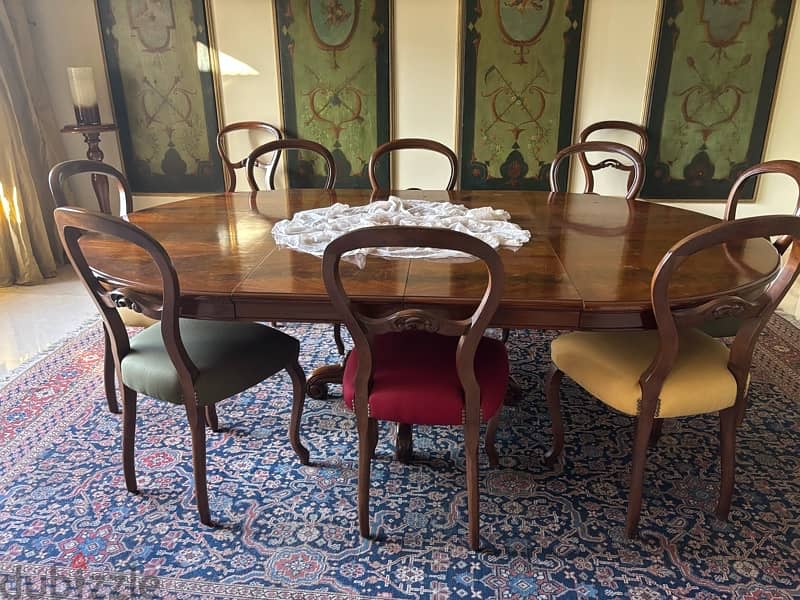 antique dinner room 0