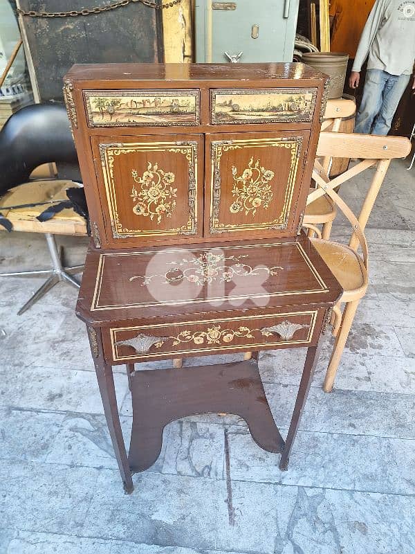 سكرتير مميزة ناعمة رسم انتيك قديم سعر لقطة 1