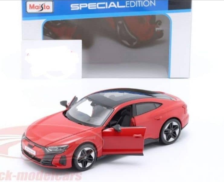 Audi RS e Tron GT diecast car model 1;24 5