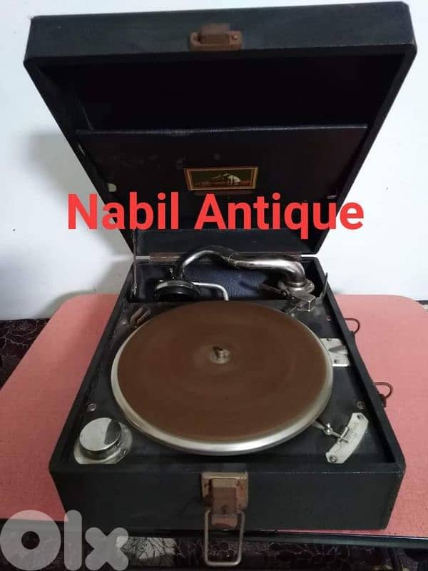 VINTAGE GRAMAPHON  ENGLAND WORKING 0