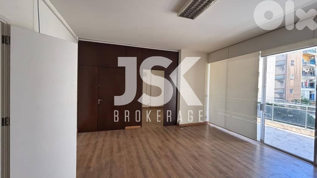 L17821-300 SQM Office For Rent in Badaro 0