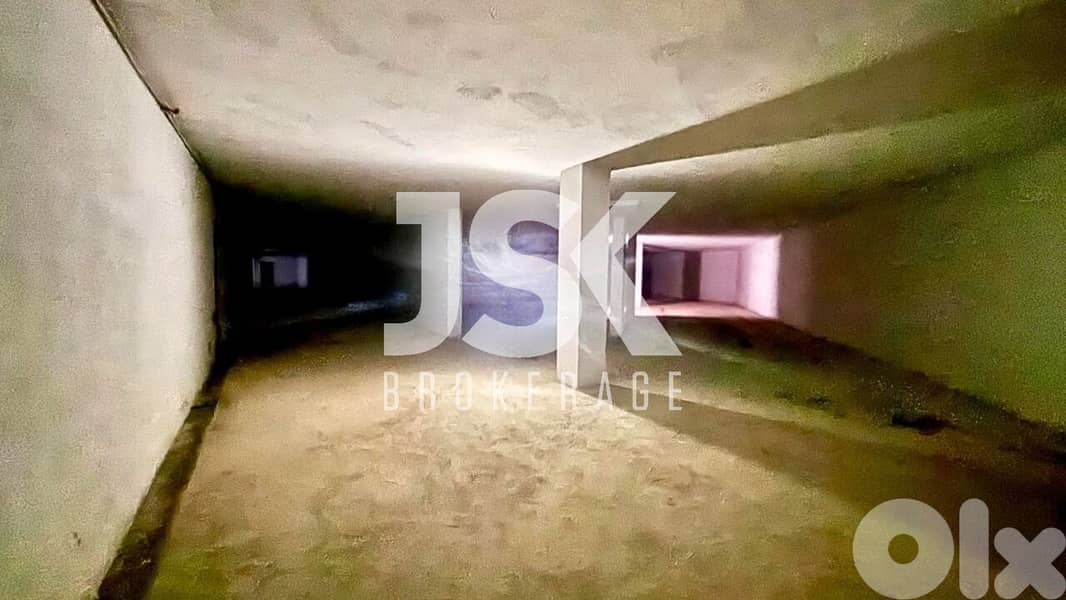 L17828-500 SQM Warehouse For Rent in Badaro 0