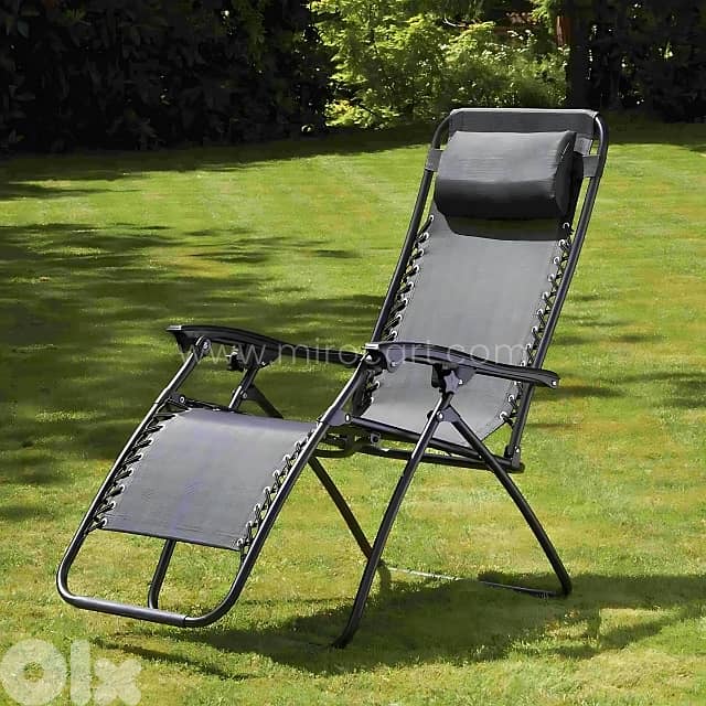 Relaxing Zero-Gravity Sun Lounger – Adjustable Comfort, Holds 400lb 1