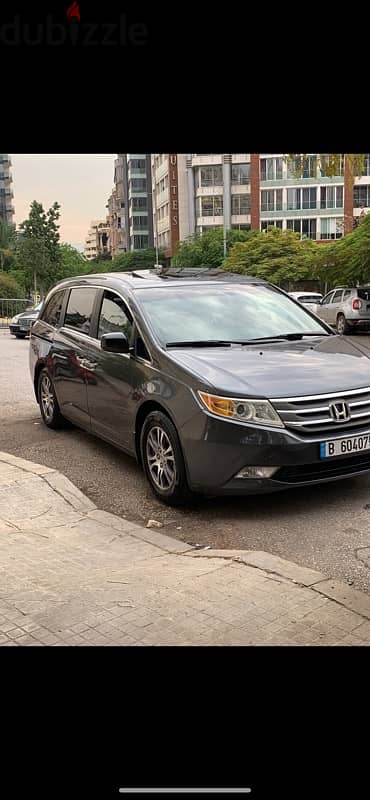 7 seater for rent with driver 4