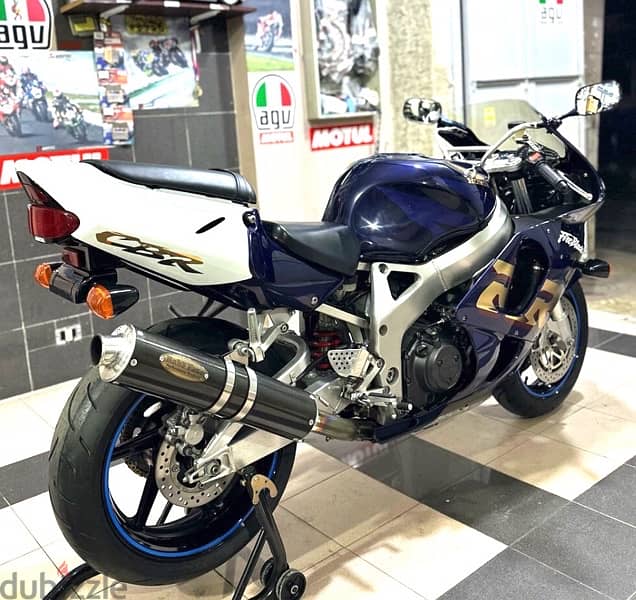 Honda Cbr 900  fireblade 8