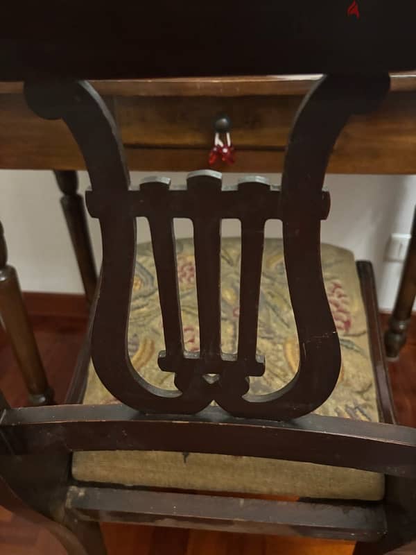 antique hairdresser 2