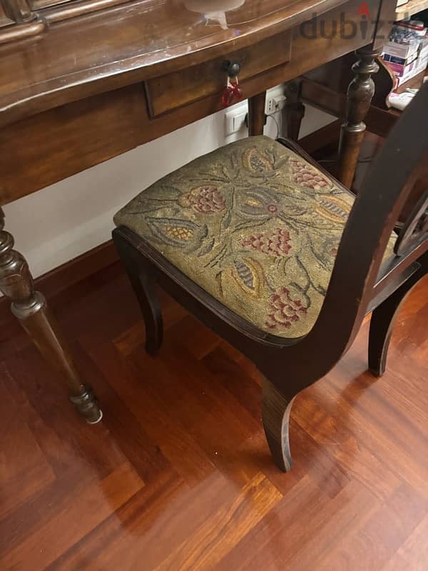 antique hairdresser 3