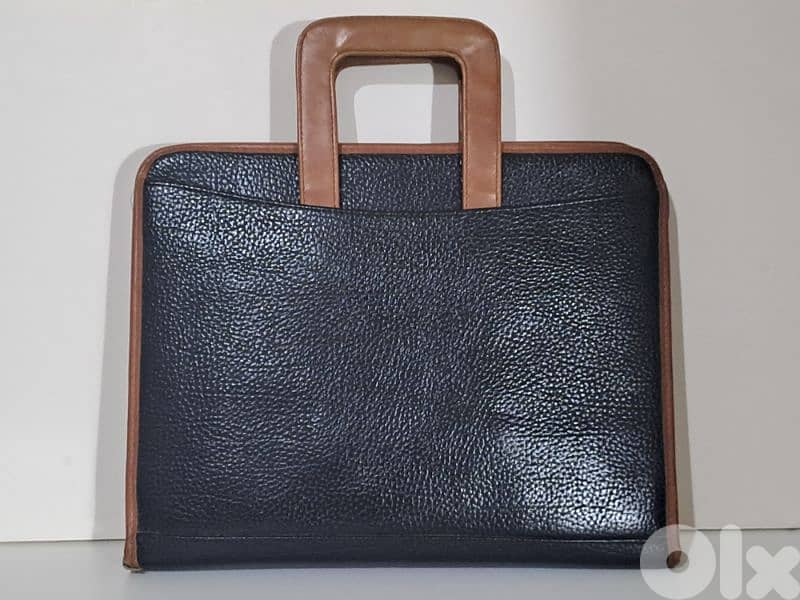 2 briefcases for men, made of leather 3