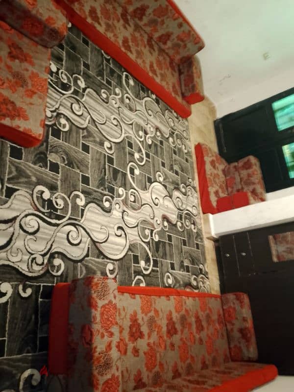 ٣ فرش وزاوية مع ٣ مساند و٧ تكايات 1