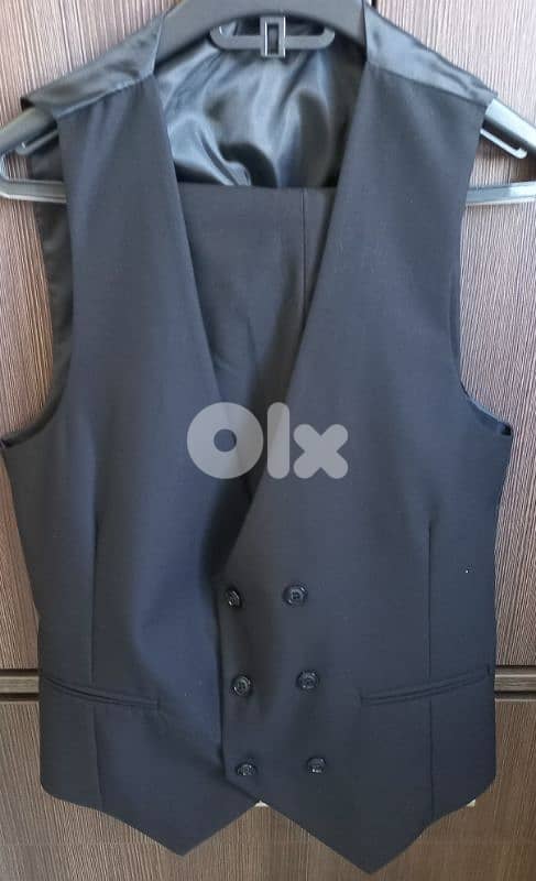 Graduation Black 3-piece Suit,Size 46 4