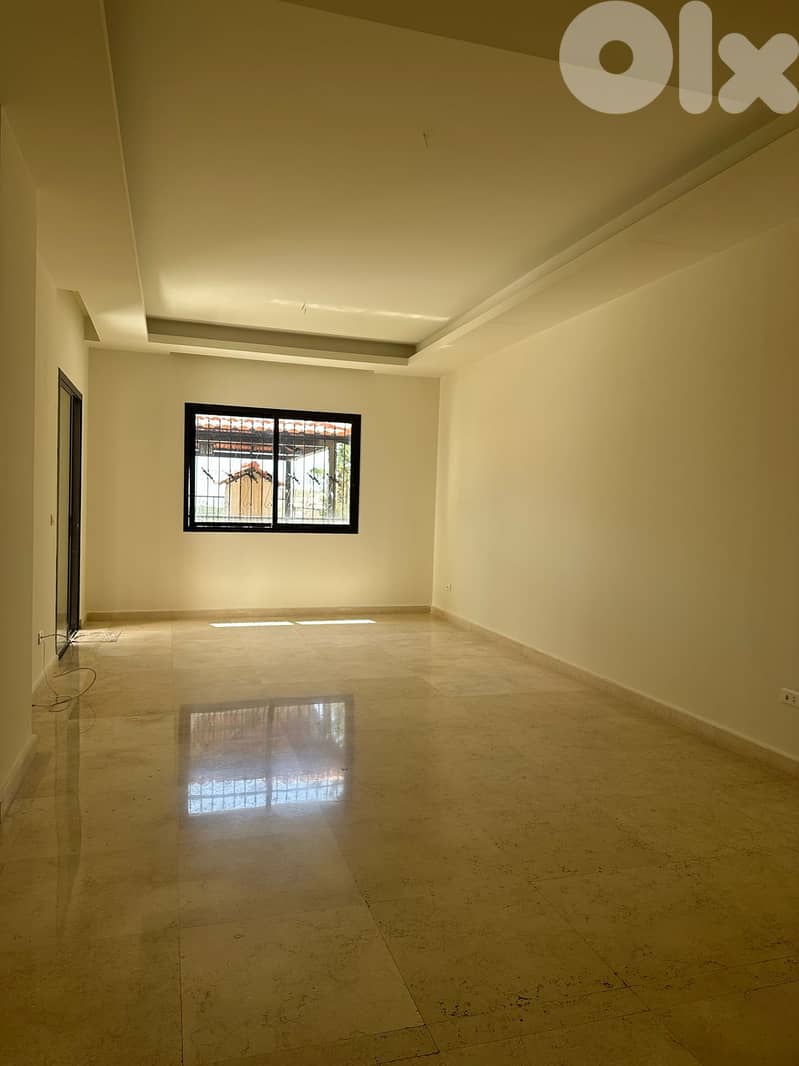 APARTMENT IN AMCHIT PRIME FOR SALE (160SQ) WITH TERRACE,(JB-361) 0