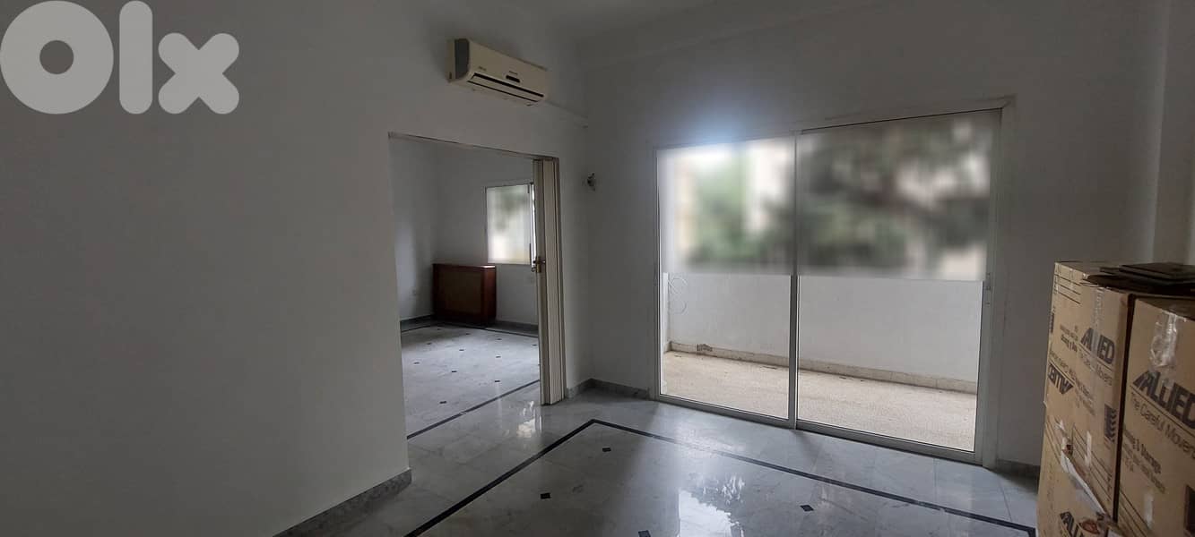 Office for rent in Horsh Tabet مكتب للإيجار في حورش تابت 0
