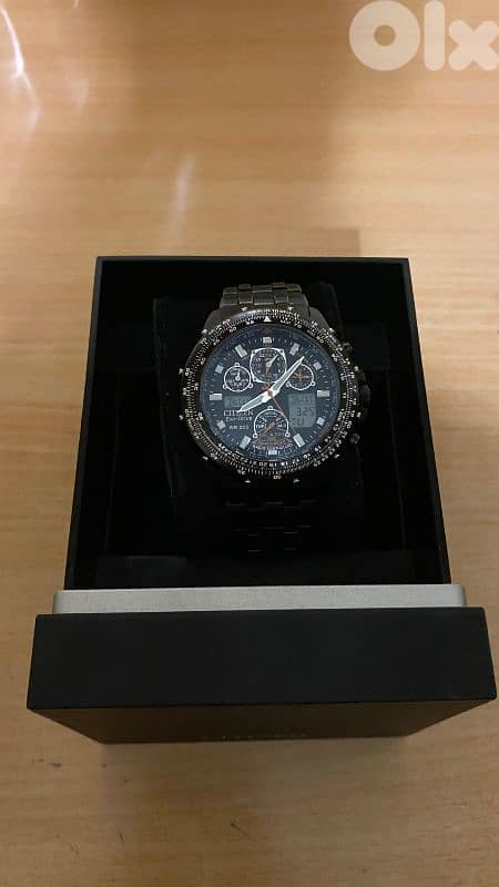 ساعة ستيزن 5