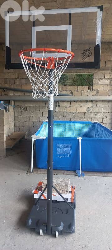Only 80$ before 180$ movable basketball hoop(swimming pool mode)