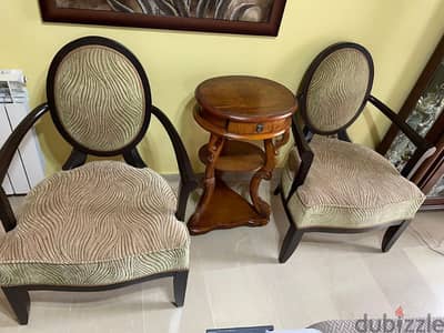 ٢ كراسي فدار للصالون بحالةجيدة جداً